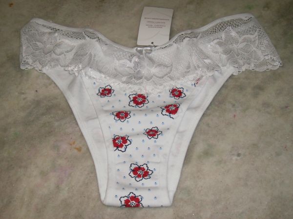 TANGA EM COTTOM ESTAMPADO E RENDA