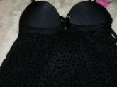 CAMISOLA EM RENDA E FIO DENTAL EM TACTEL E RENDA